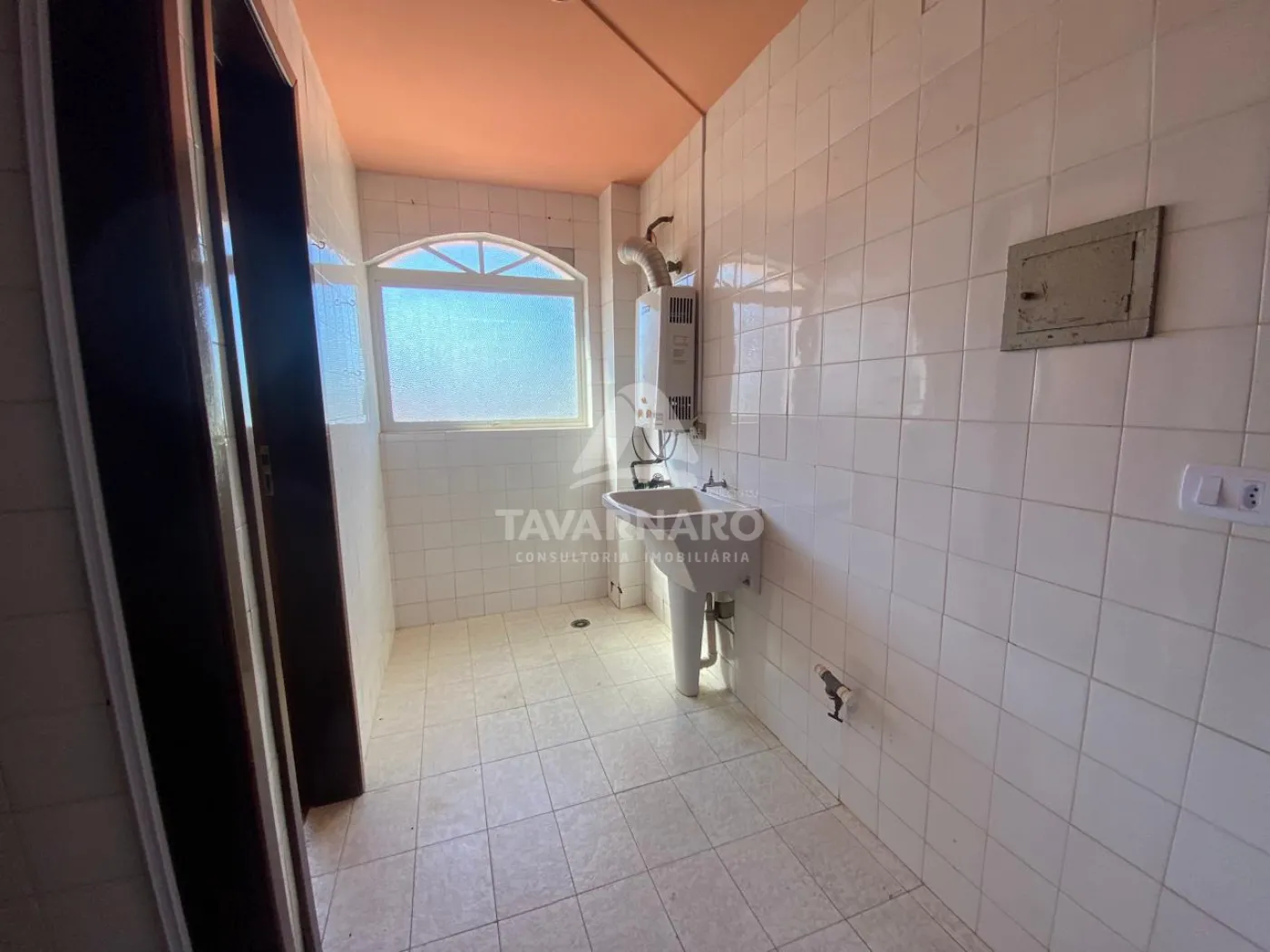 Alugar Apartamento / Padrão em Ponta Grossa R$ 900,00 - Foto 6