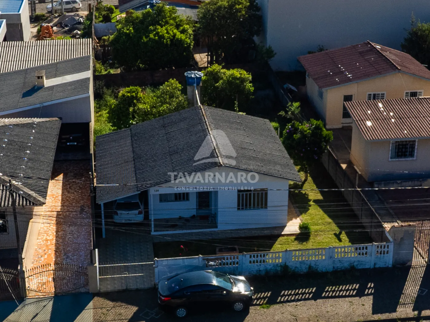 Alugar Casa / Padrão em Ponta Grossa R$ 850,00 - Foto 1