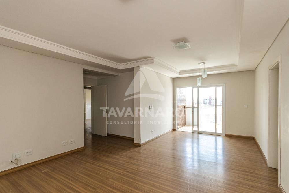 Comprar Apartamento / Padrão em Ponta Grossa R$ 589.000,00 - Foto 2