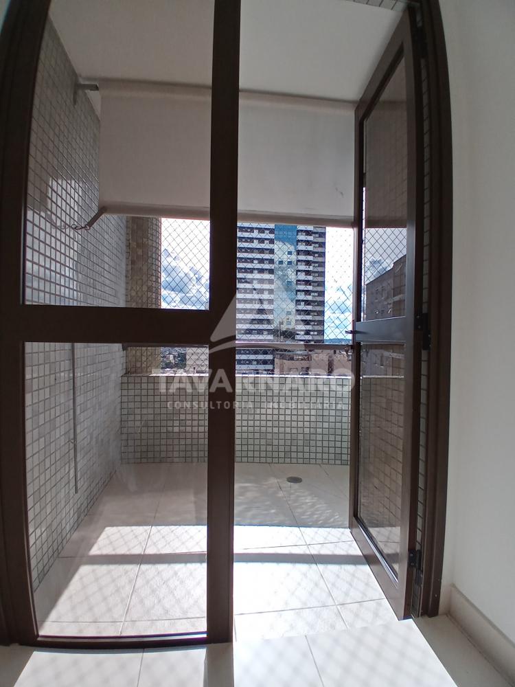 Apartamento para alugar com 3 quartos, 141m² - Foto 8