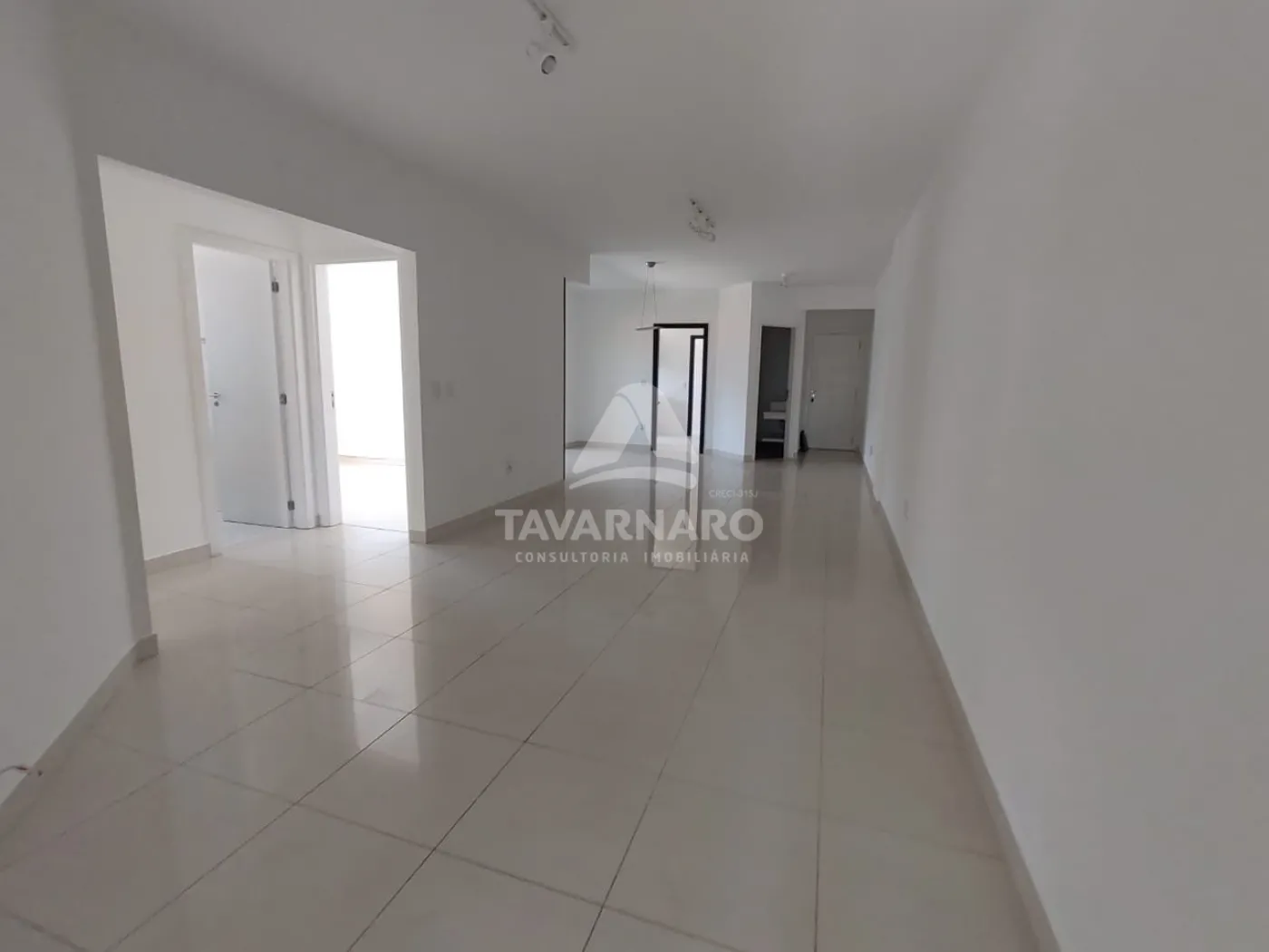 Apartamento para alugar com 3 quartos, 141m² - Foto 4