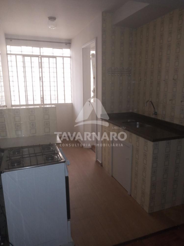Alugar Apartamento / Padrão em Ponta Grossa R$ 1.200,00 - Foto 1