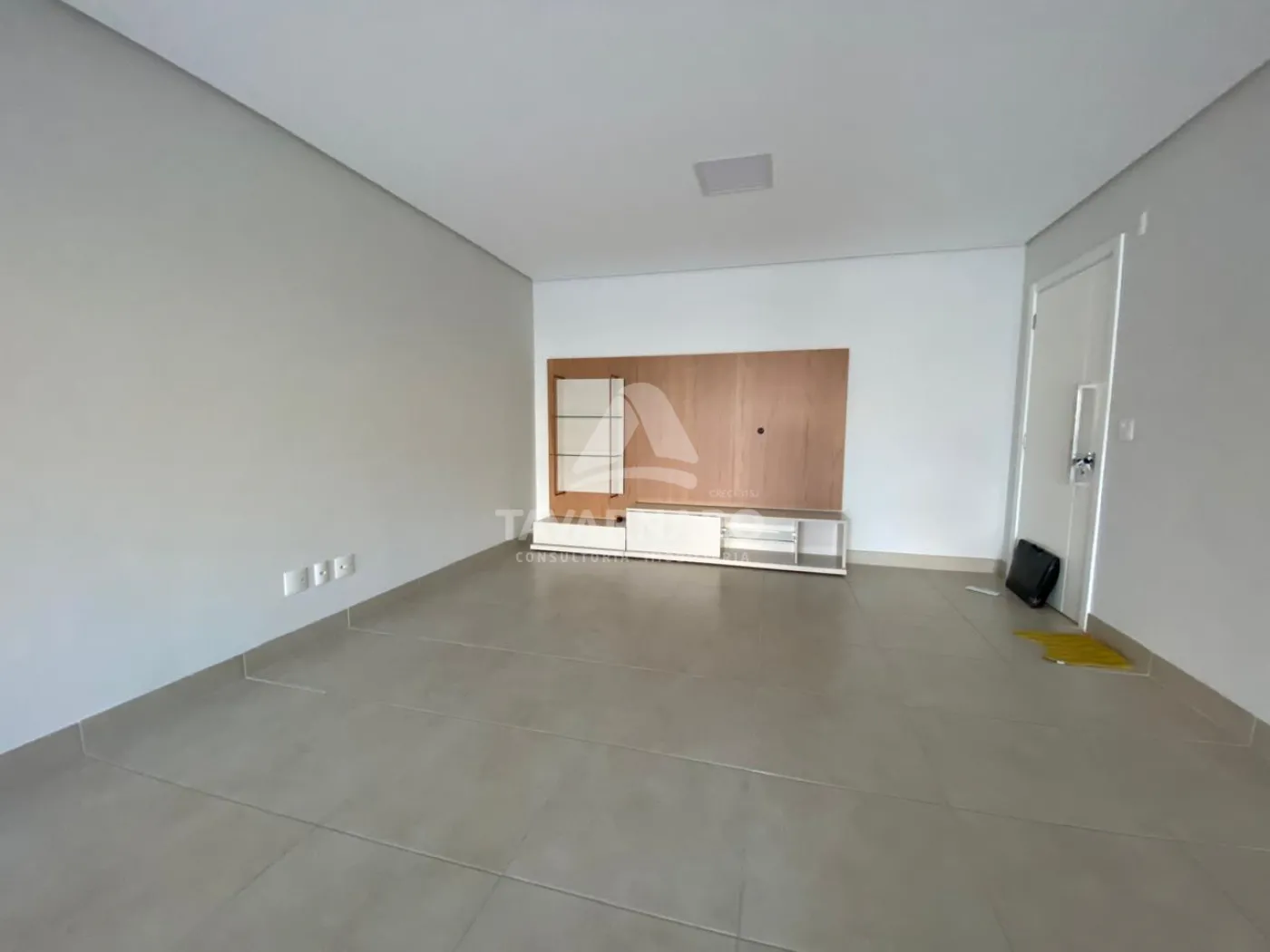 Alugar Apartamento / Padrão em Ponta Grossa R$ 4.500,00 - Foto 6