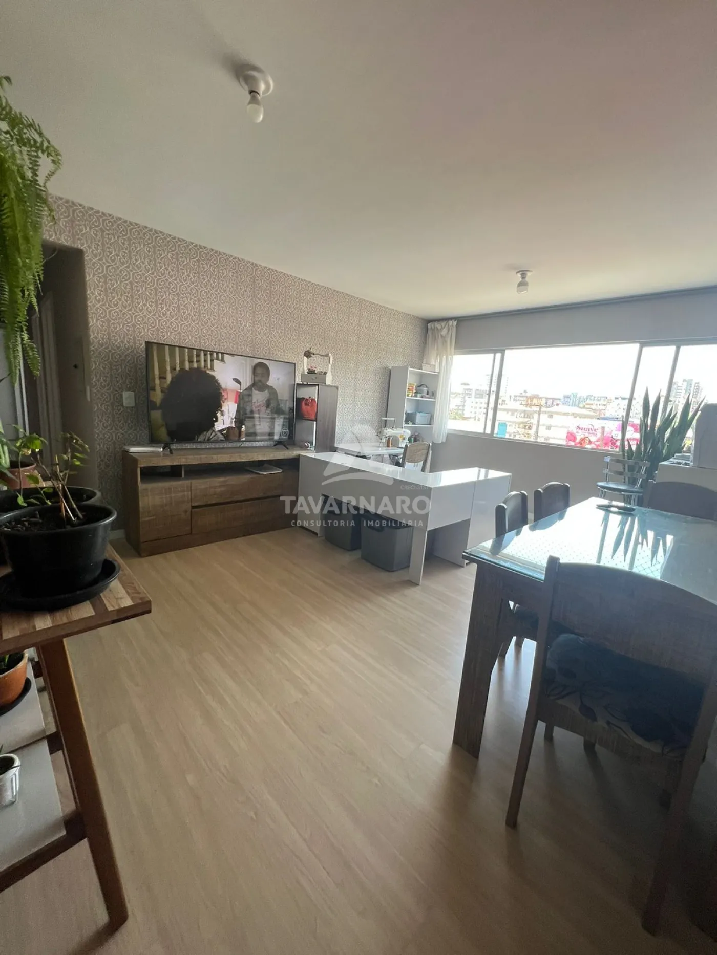 Sala Comprar Apartamento / Padrão em Ponta Grossa R$ 320.000,00 - Foto 1