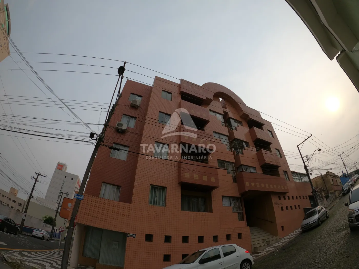 Alugar Apartamento / Padrão em Ponta Grossa R$ 1.800,00 - Foto 1