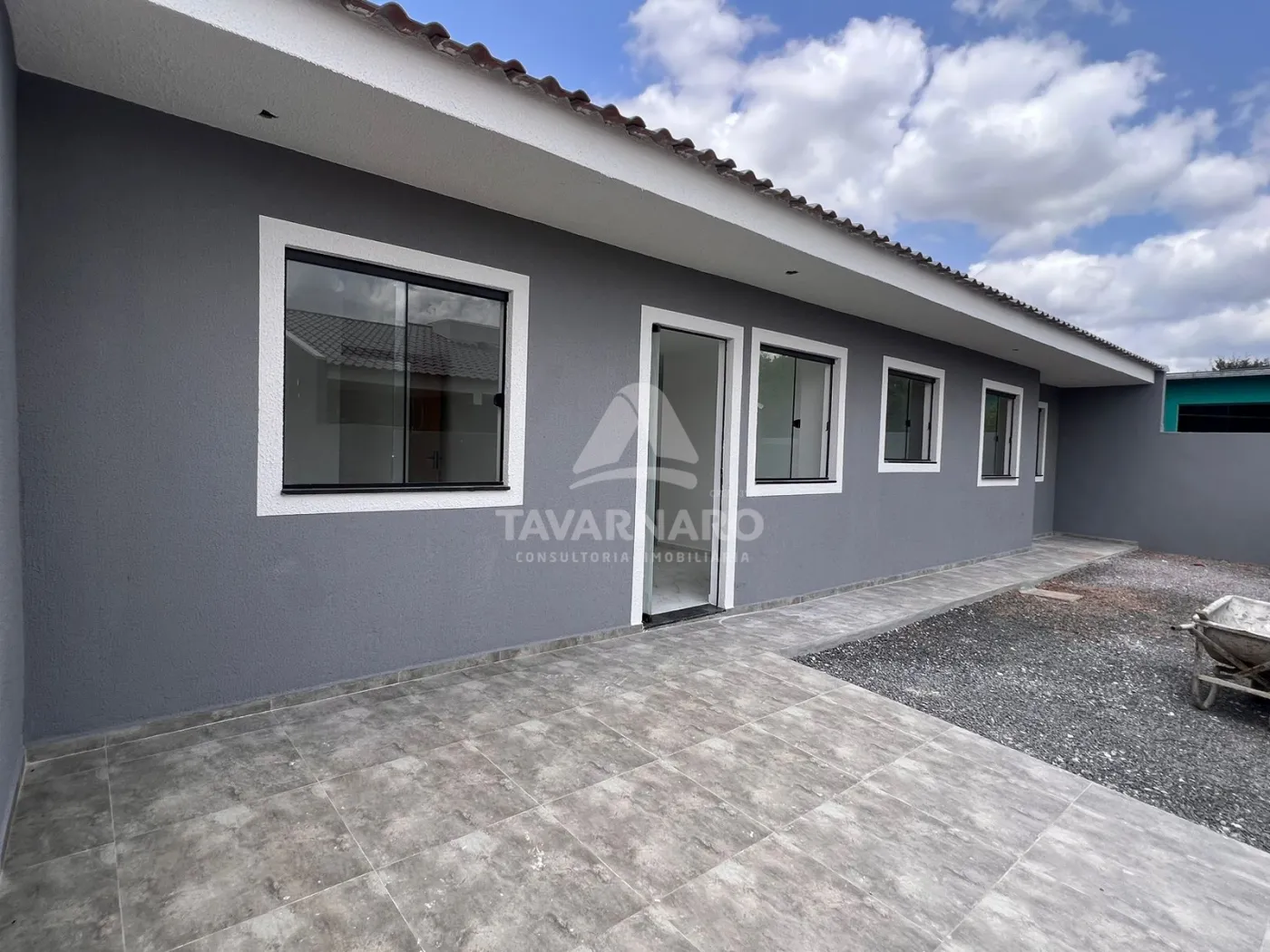 Comprar Casa / Padrão em Ponta Grossa R$ 240.000,00 - Foto 1