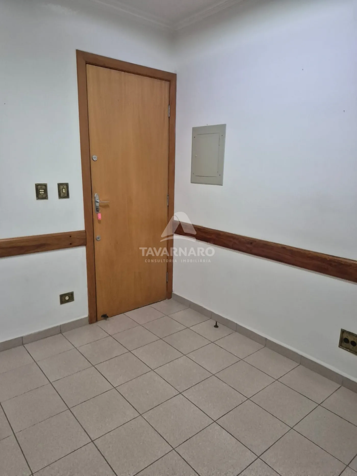 Alugar Comercial / Sala Condomínio em Ponta Grossa R$ 1.800,00 - Foto 18