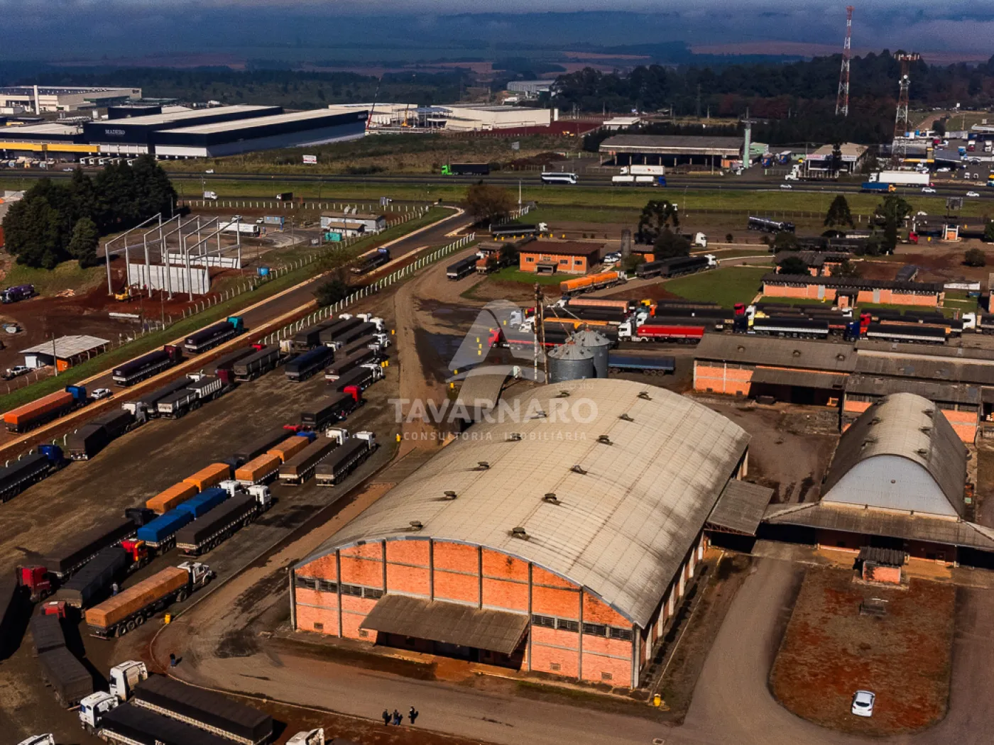 Comprar Comercial / Barracão em Ponta Grossa - Foto 8