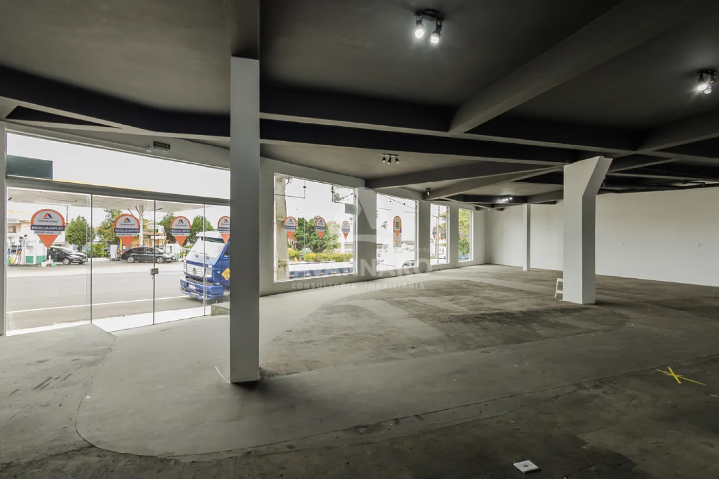 Alugar Comercial / Loja em Ponta Grossa R$ 6.900,00 - Foto 4