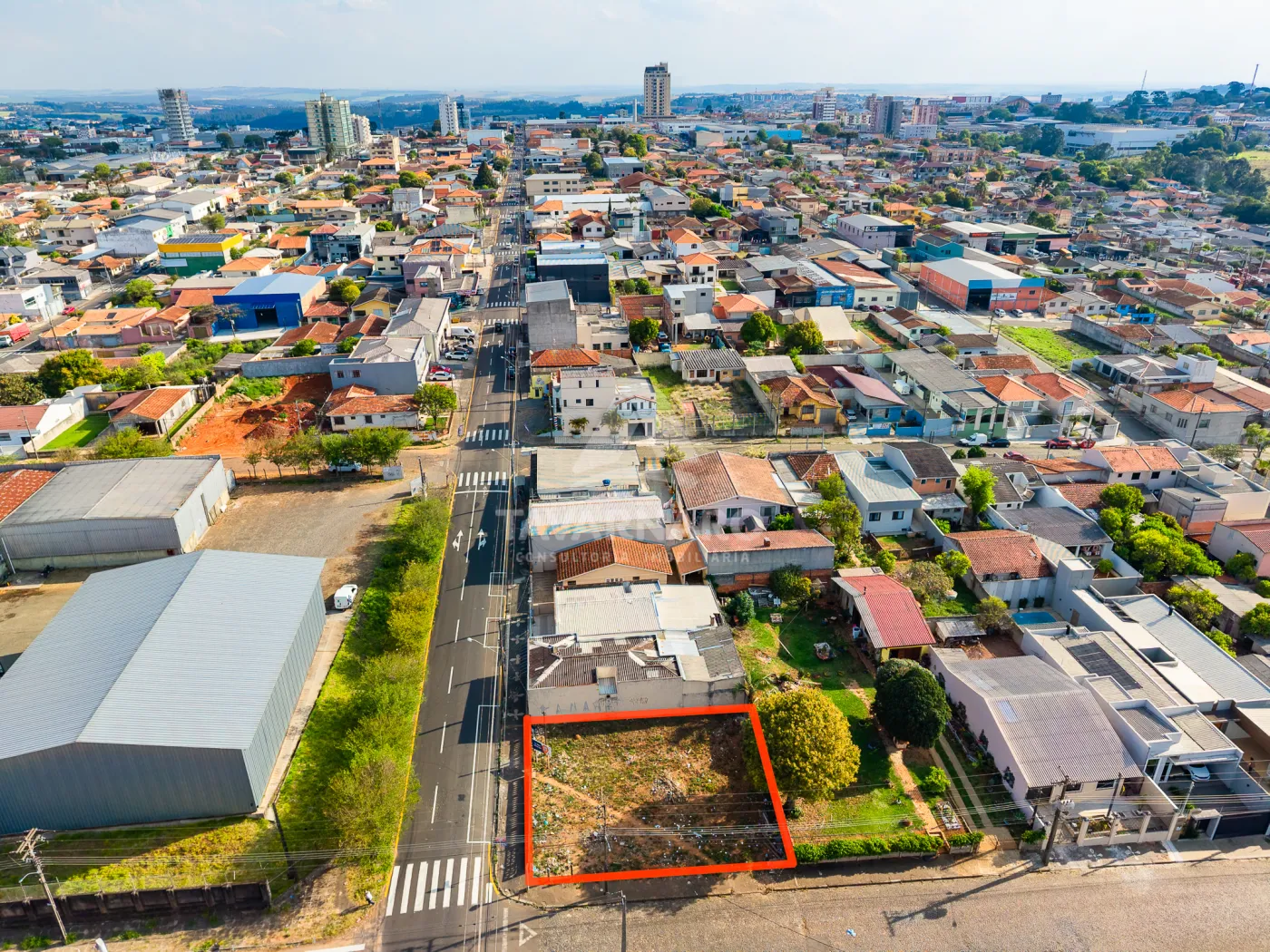 Alugar Comercial / Terreno em Ponta Grossa R$ 1.650,00 - Foto 2
