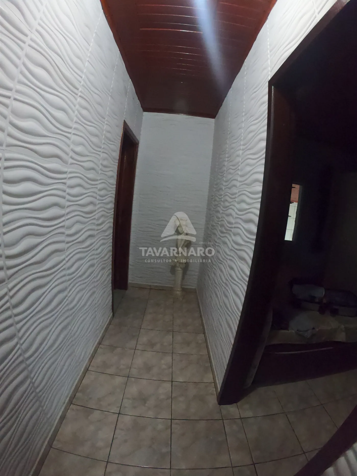 Corredor Alugar Casa / Padrão em Ponta Grossa R$ 11,11 - Foto 12