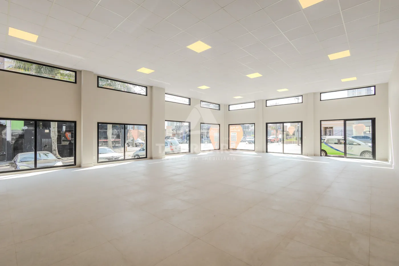 Alugar Comercial / Loja em Ponta Grossa R$ 23.000,00 - Foto 8