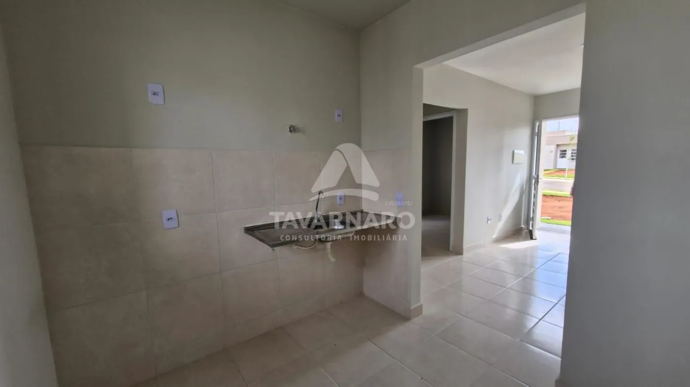 Alugar Casa / Padrão em Ponta Grossa R$ 900,00 - Foto 4