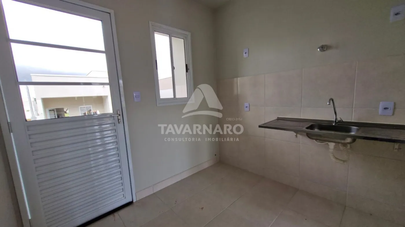 Alugar Casa / Padrão em Ponta Grossa R$ 900,00 - Foto 5