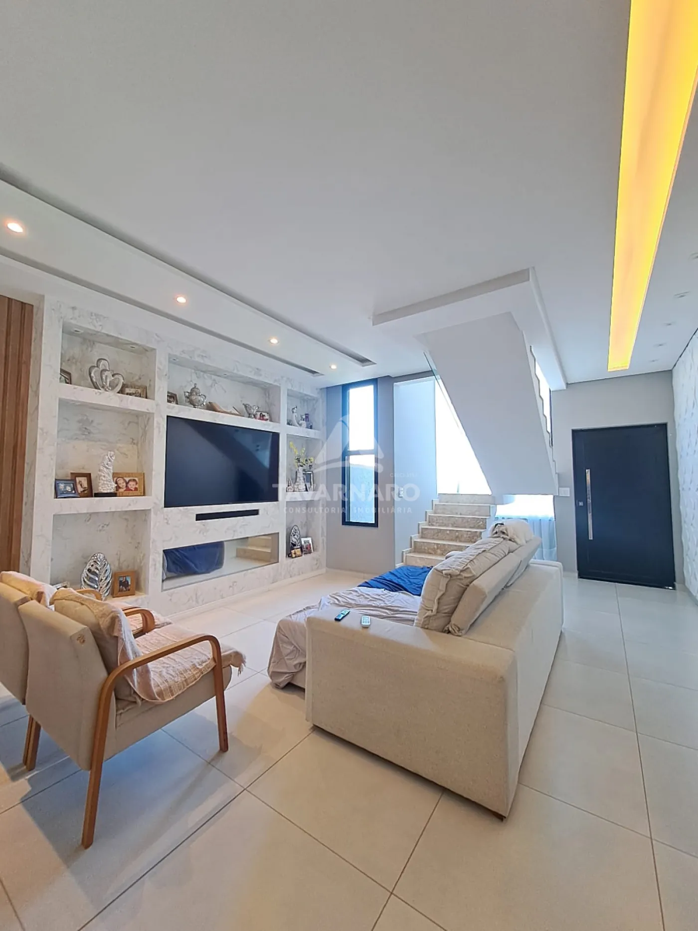 Alugar Casa / Condomínio em Ponta Grossa R$ 9.000,00 - Foto 2