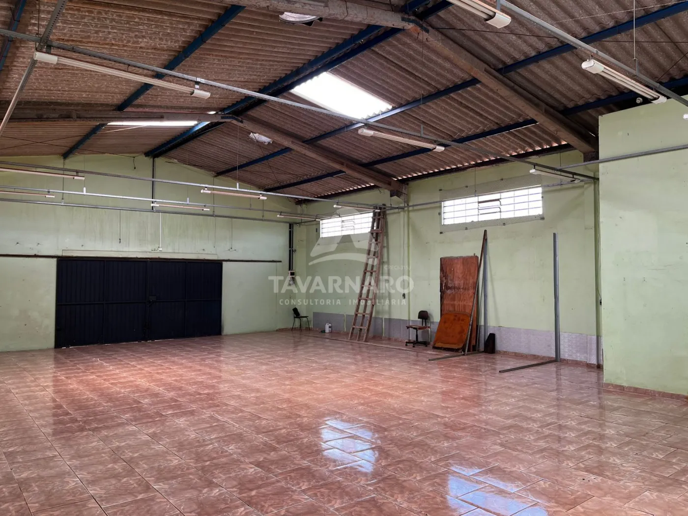 Alugar Comercial / Barracão em Ponta Grossa R$ 4.800,00 - Foto 4