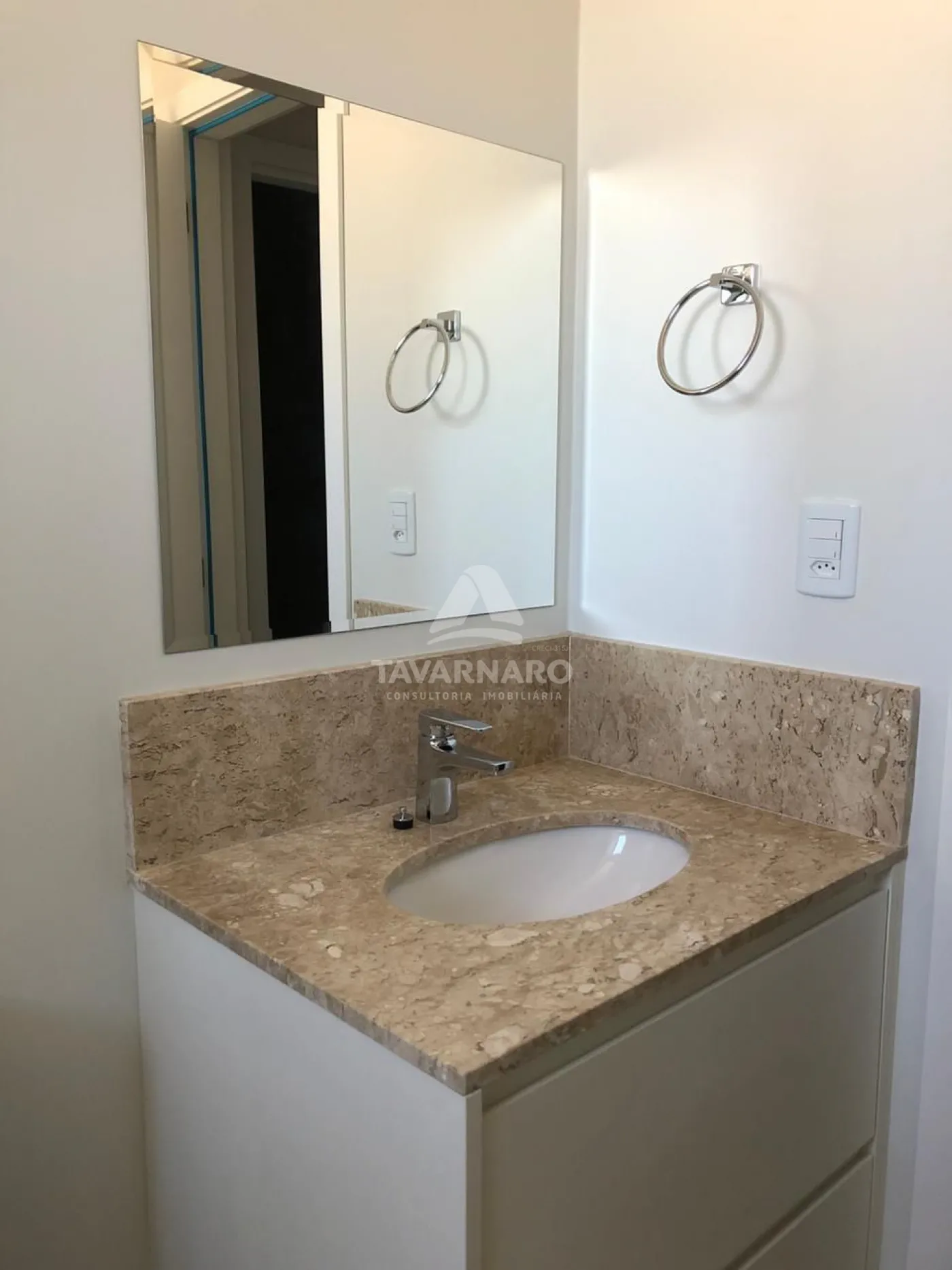 Comprar Apartamento / Padrão em Ponta Grossa R$ 880.000,00 - Foto 8