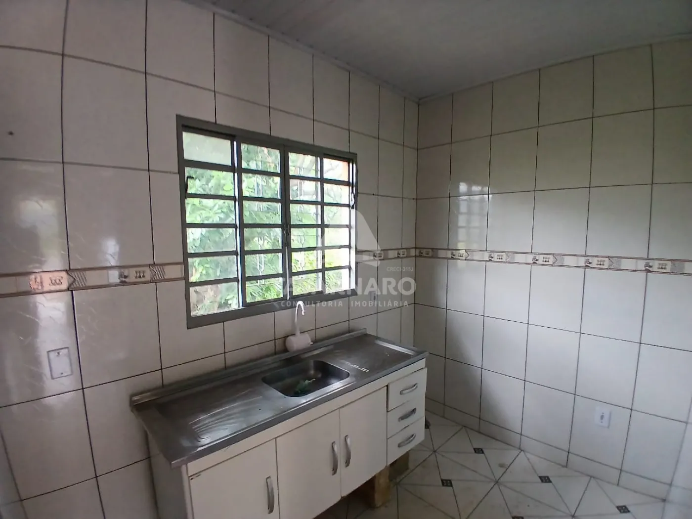Alugar Casa / Padrão em Ponta Grossa R$ 1.500,00 - Foto 7
