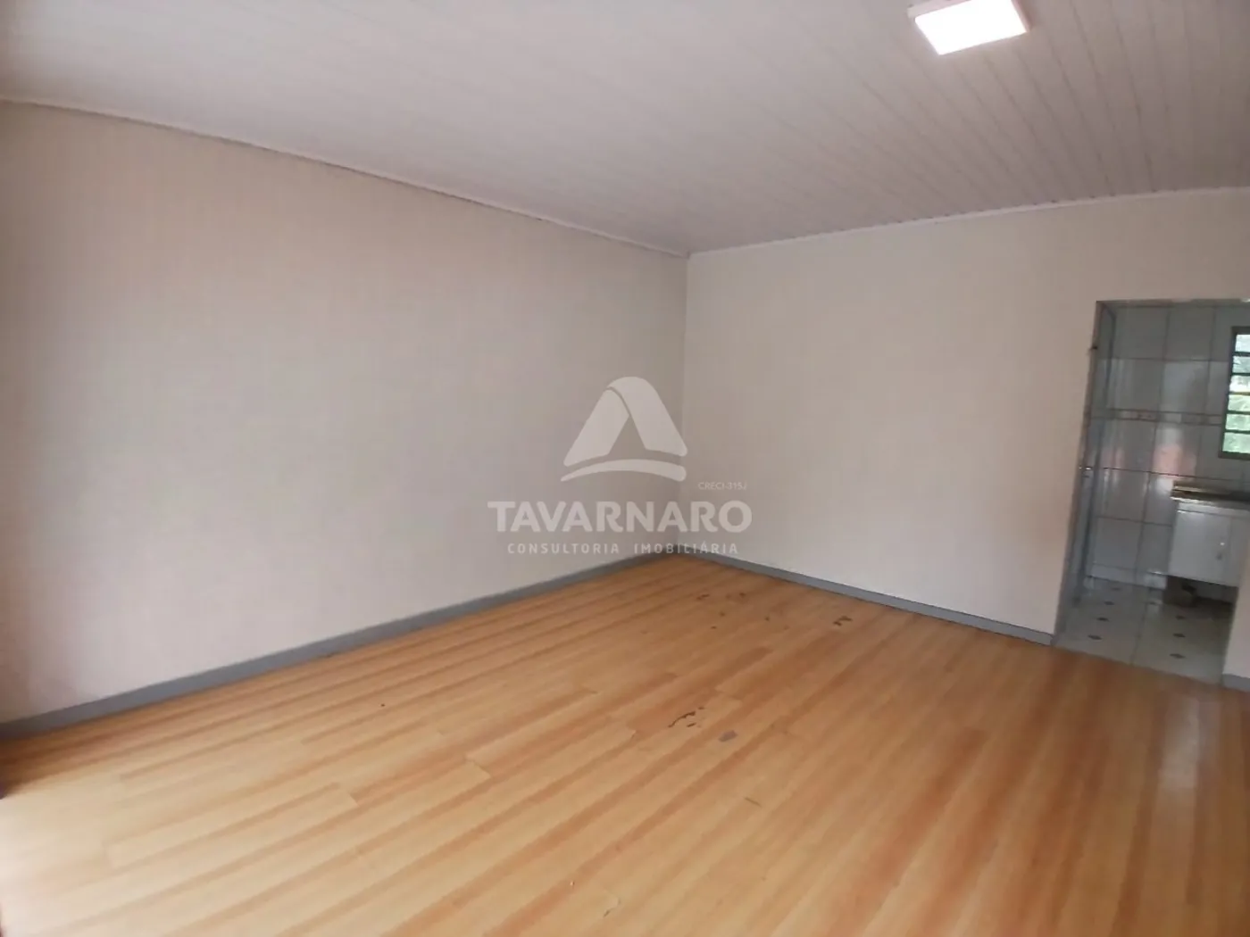 Alugar Casa / Padrão em Ponta Grossa R$ 1.500,00 - Foto 3