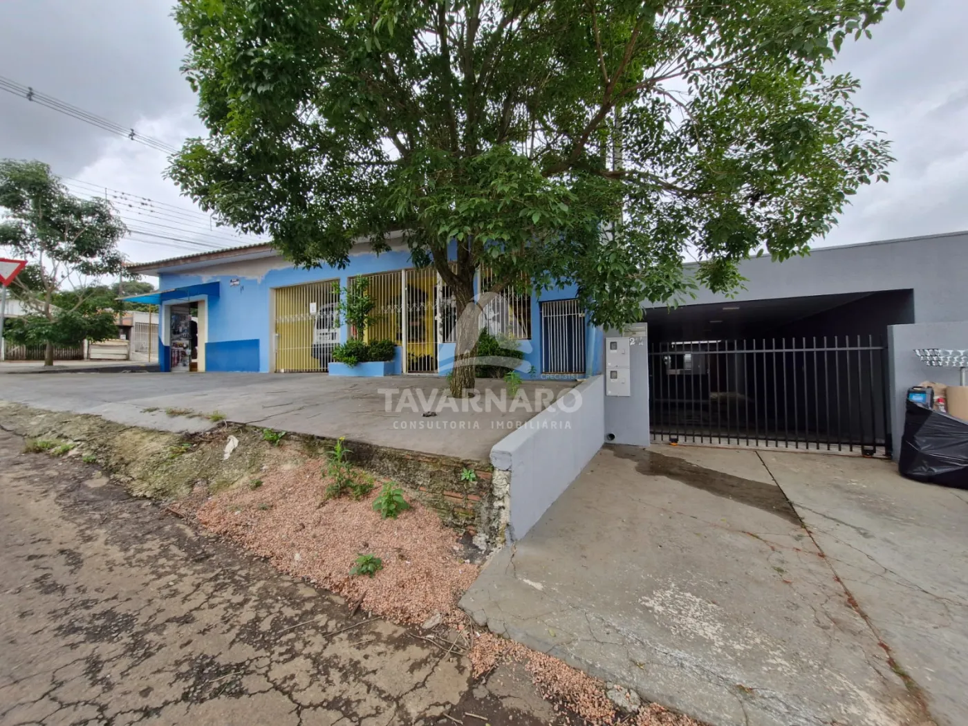 Alugar Casa / Padrão em Ponta Grossa R$ 1.500,00 - Foto 2