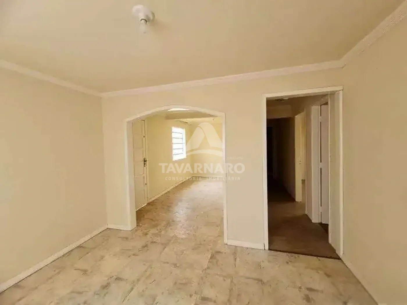 Alugar Casa / Padrão em Ponta Grossa R$ 1.600,00 - Foto 2