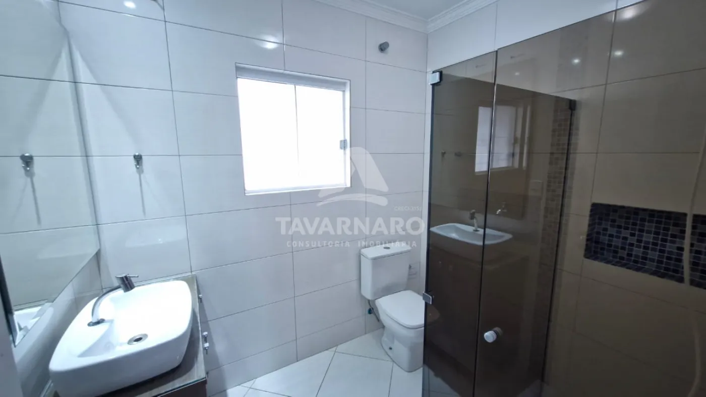 Alugar Casa / Padrão em Ponta Grossa R$ 3.700,00 - Foto 10