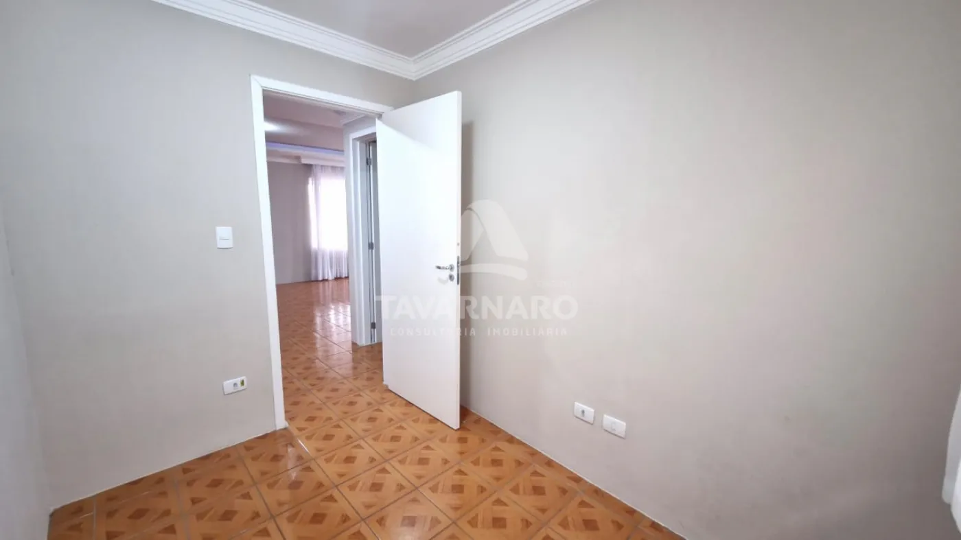 Alugar Casa / Padrão em Ponta Grossa R$ 3.700,00 - Foto 14