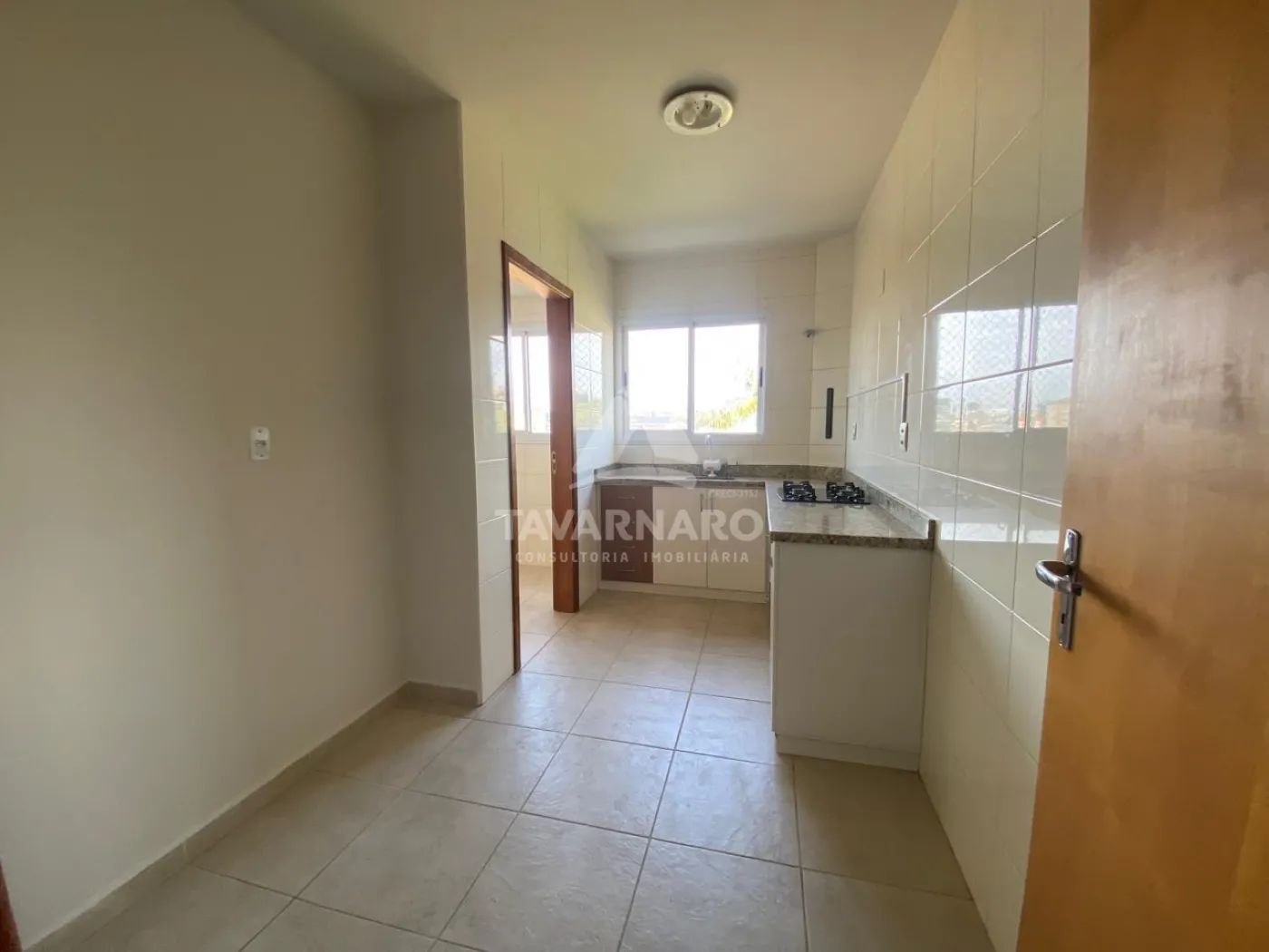 Alugar Apartamento / Padrão em Ponta Grossa R$ 1.600,00 - Foto 2