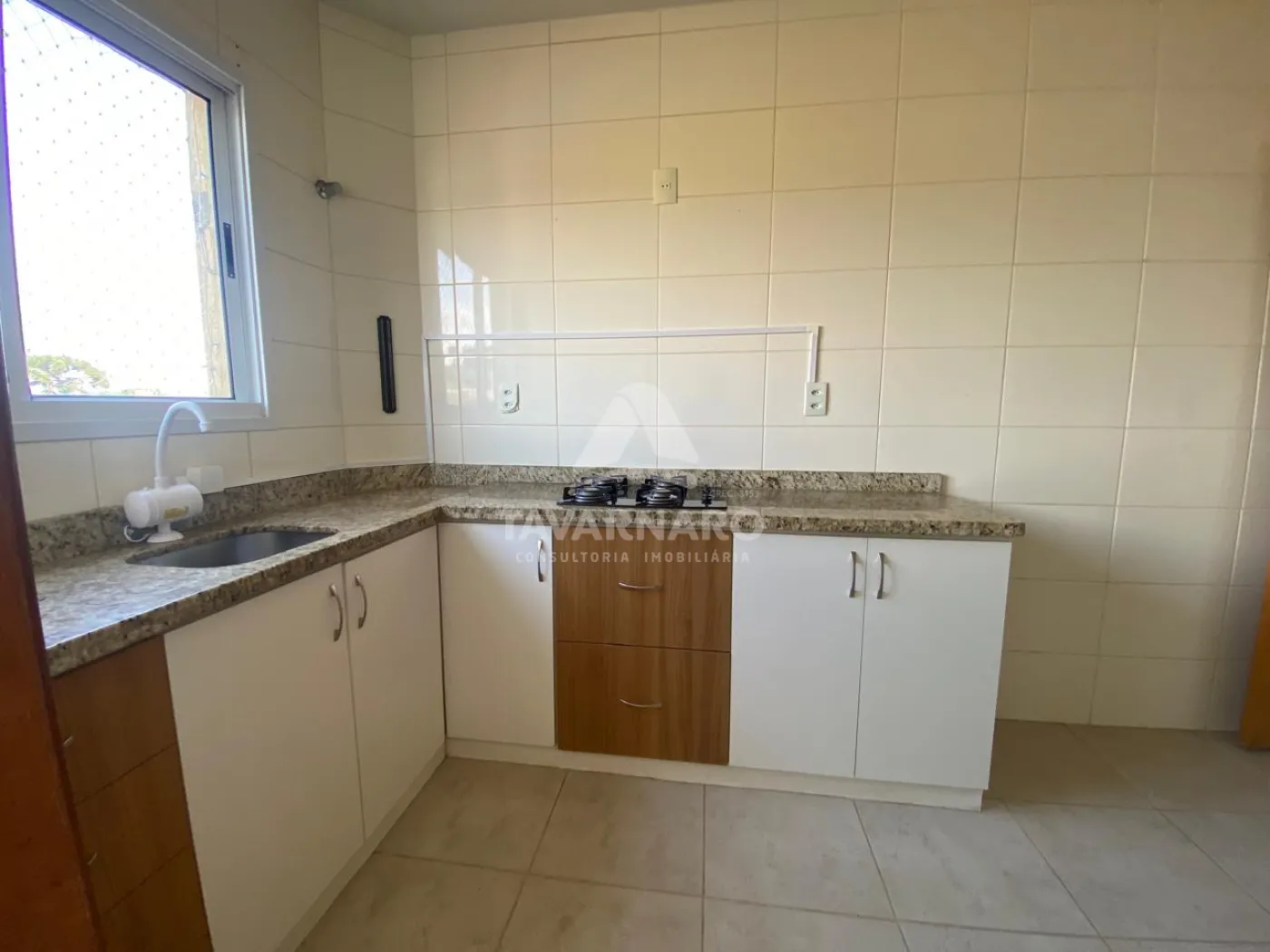 Alugar Apartamento / Padrão em Ponta Grossa R$ 1.600,00 - Foto 5