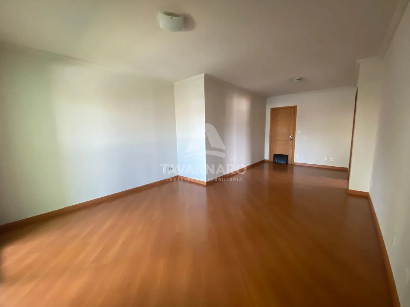 Alugar Apartamento / Padrão em Ponta Grossa R$ 1.600,00 - Foto 6
