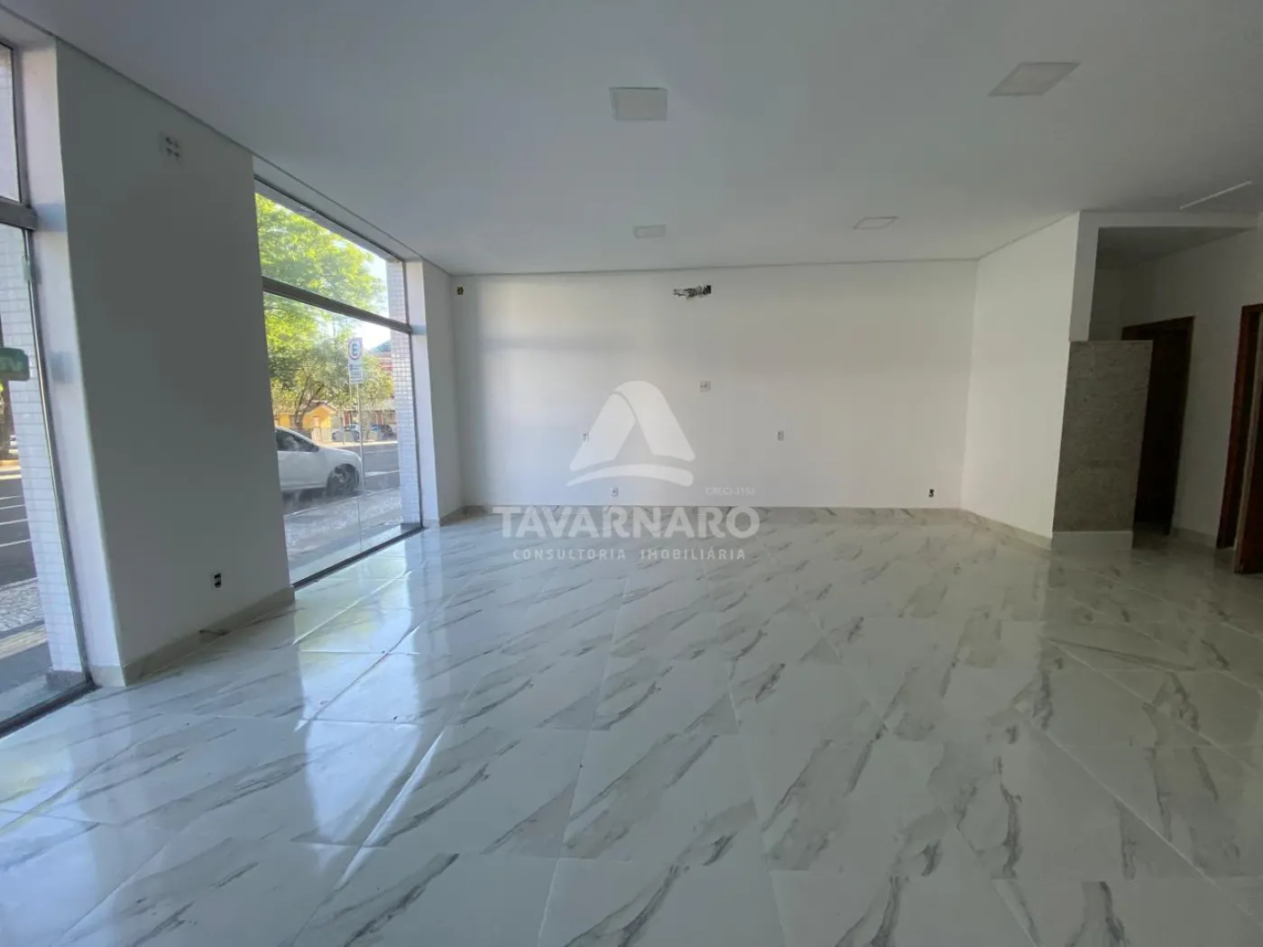 Alugar Comercial / Loja em Ponta Grossa R$ 6.700,00 - Foto 3