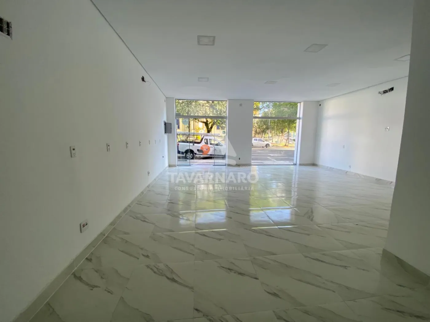 Alugar Comercial / Loja em Ponta Grossa R$ 6.700,00 - Foto 4