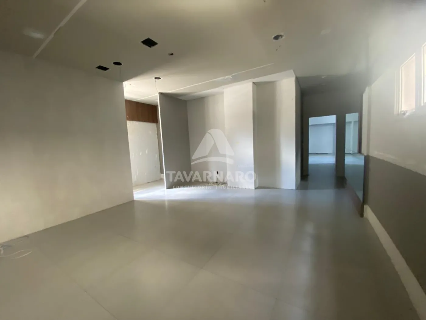 Alugar Comercial / Loja em Ponta Grossa R$ 9.500,00 - Foto 12
