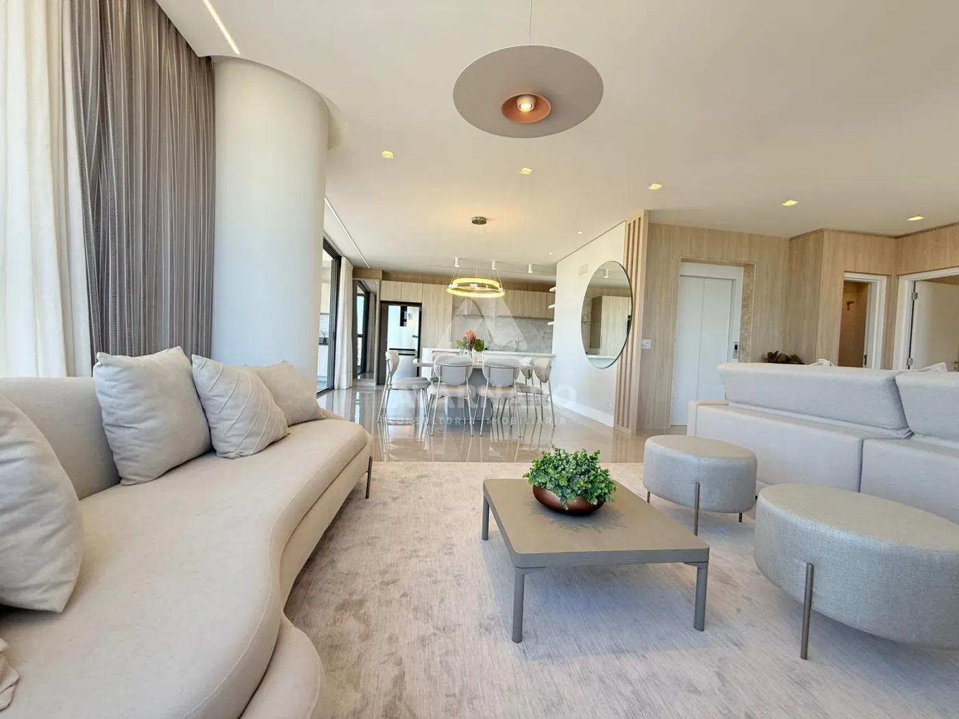 Alugar Apartamento / Padrão em Ponta Grossa R$ 10.000,00 - Foto 1