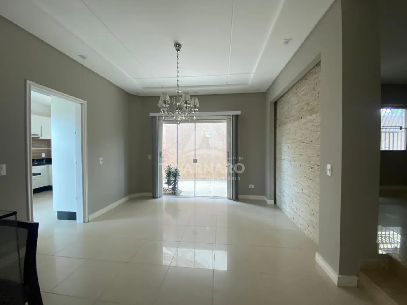 Alugar Casa / Condomínio em Ponta Grossa R$ 3.800,00 - Foto 2