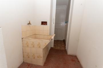Alugar Comercial / Casa em Ponta Grossa R$ 2.500,00 - Foto 9 Alugar Comercial / Casa em Ponta Grossa R$ 2.500,00 - Foto 9