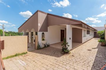 Alugar Comercial / Casa em Ponta Grossa. apenas R$ 1.900,00