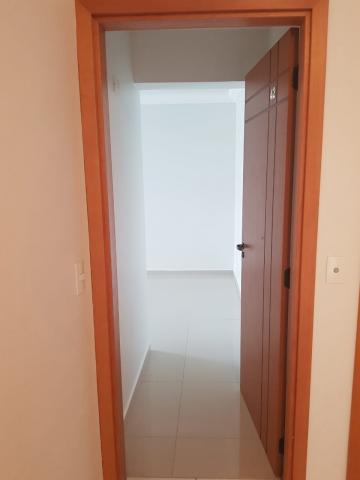 Alugar Apartamento / Padrão em Ponta Grossa. apenas R$ 310.000,00