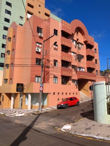 Alugar Apartamento / Padrão em Ponta Grossa. apenas R$ 700,00