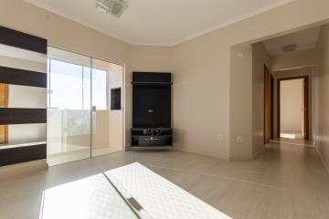 Alugar Apartamento / Padrão em Ponta Grossa. apenas R$ 250.000,00