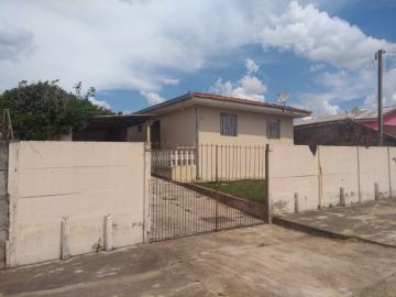 Alugar Casa / Padrão em Ponta Grossa. apenas R$ 180.000,00