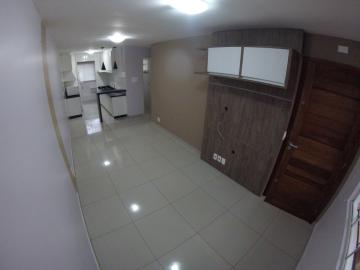 Alugar Casa / Padrão em Ponta Grossa. apenas R$ 650,00