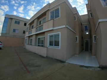 Alugar Apartamento / Padrão em Ponta Grossa. apenas R$ 600,00