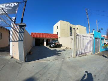 Alugar Comercial / Casa em Ponta Grossa R$ 3.000,00 - Foto 1 Alugar Comercial / Casa em Ponta Grossa R$ 3.000,00 - Foto 1