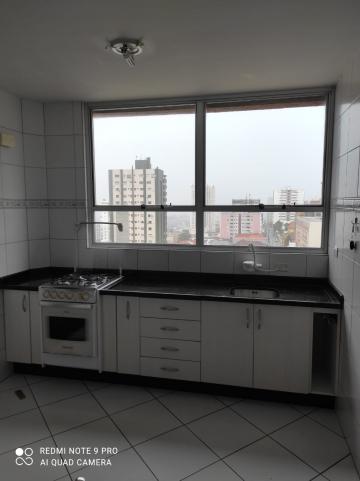 Alugar Apartamento / Padrão em Ponta Grossa. apenas R$ 1.200,00
