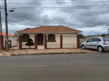 Alugar Casa / Padrão em Ponta Grossa. apenas R$ 650.000,00