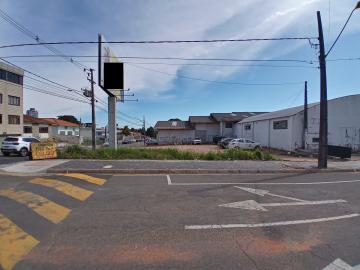Terreno de esquina para locação na Balduíno Taques