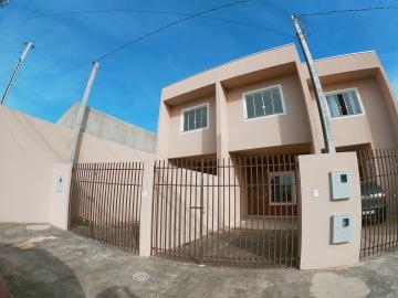 Alugar Casa / Sobrado em Ponta Grossa. apenas R$ 900,00
