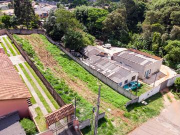 Terreno com 722 m² em Uvaranas Marina