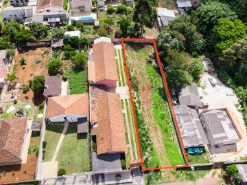 Terreno com 722 m² em Uvaranas Marina